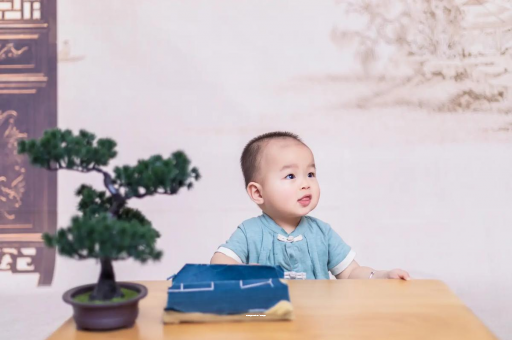 谷城宝宝几岁会走路